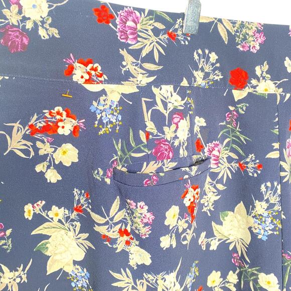 Lane Bryant "The Allie" Navy Floral Wide Leg Four Pocket Pants Size 28 - Picture 9 of 10